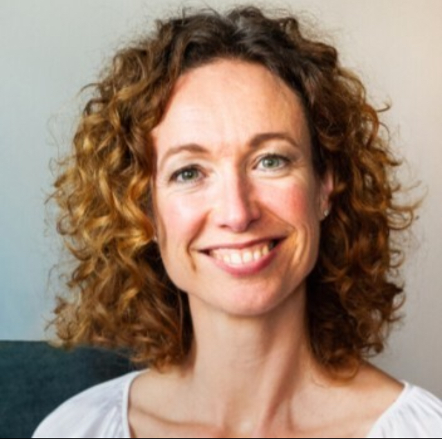 Leonie Aalders, vertrouwenscontactpersoon